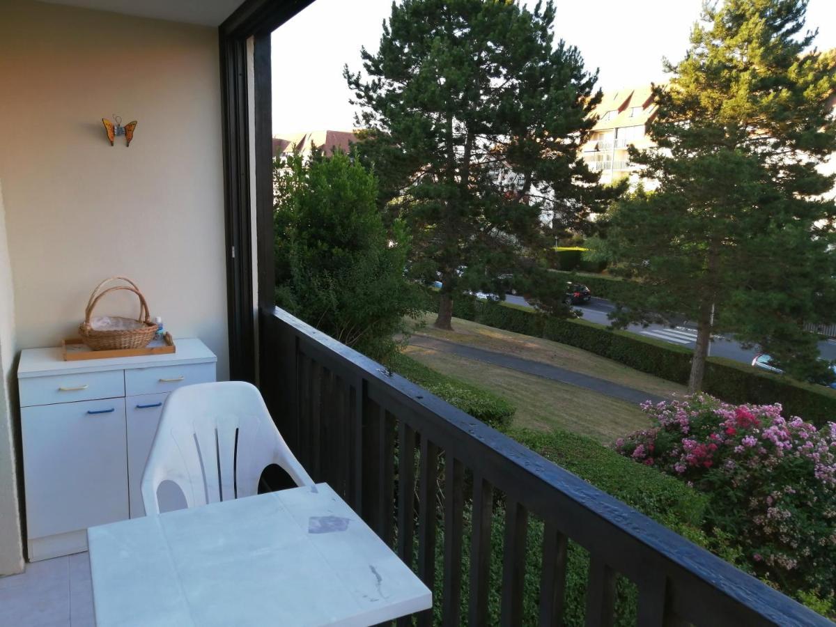 Appartement 2 pièces entièrement rénové Villers-sur-Mer Esterno foto